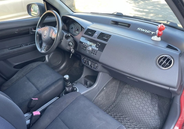 Suzuki Swift cena 13900 przebieg: 153000, rok produkcji 2007 z Chodecz małe 407